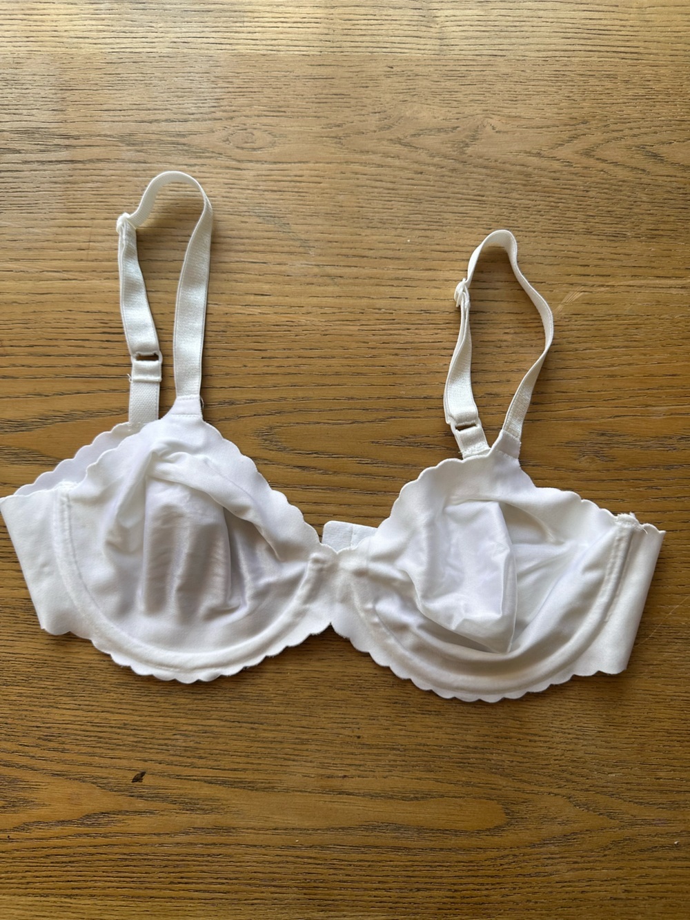 Playtex White Scalloped Underwire Bra